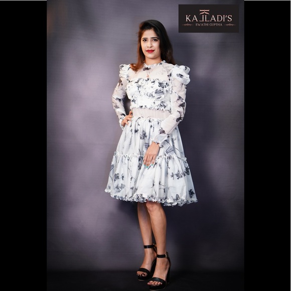 Dresses & Skirts - Gowns